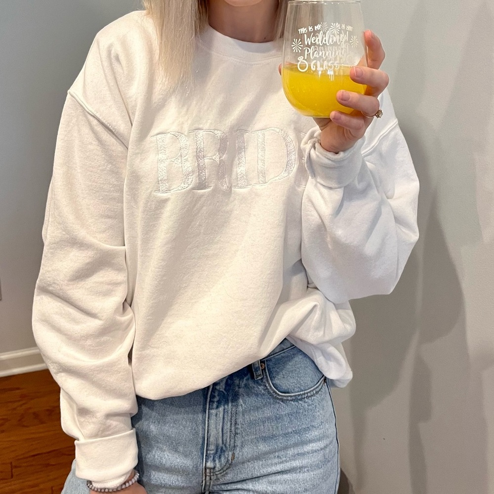 BRIDE embroidered crew neck